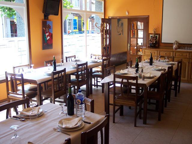 Hotel Restaurante Pizzeria Abc Laracha Bagian luar foto